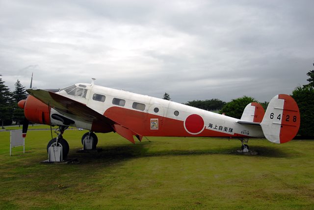 海上自衛隊のビーチクラフトJRB-4